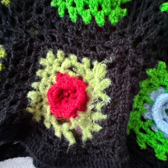 Vintage Handmade Granny Square Afghan Crochet Blanket 3D Rose 80’’ x 27’’ - Picture 6 of 9